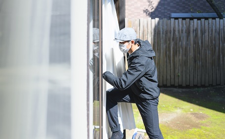 一戸建ての防犯対策！空き巣に狙われやすい家の特徴、セキュリティの高い家にする方法