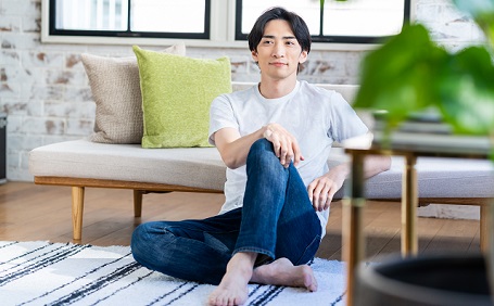 ８畳の部屋レイアウト実例12選！部屋を広くおしゃれに見せる家具の配置方法