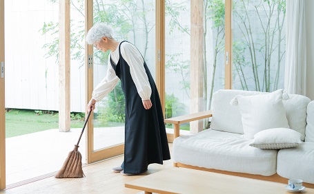 掃き出し窓とは？他の窓との違いやメリット、デメリットの解決策もご紹介