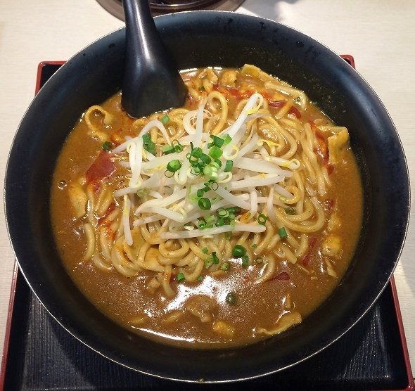 ココイチ、ラーメン屋に進出していた！カレーの辛さと麺が最高にマッチする「麺屋ここいち」