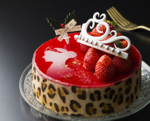 ティアラを戴いたヒョウ柄クリスマスケーキ 世界料理オリンピック金賞パティシエが創作
