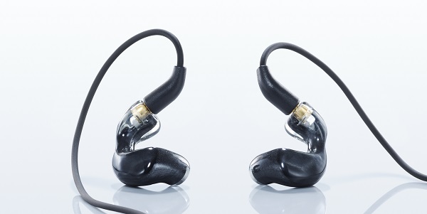 オンキヨーがカスタムIEMを7月発売　補聴器の技術を生かした高い装着性