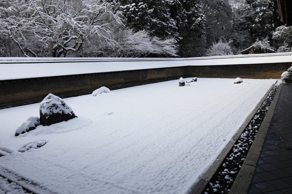 龍安寺 (Ryoan-ji)　1月冬　雪の龍安寺　京都の雪景色　【絶景NIPPON】