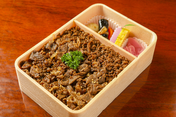 売り切れ続出！　米沢の人気弁当「牛肉どまん中」のおいしさの秘密に迫る