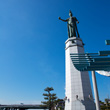 堺旧港を見守る、龍女神像